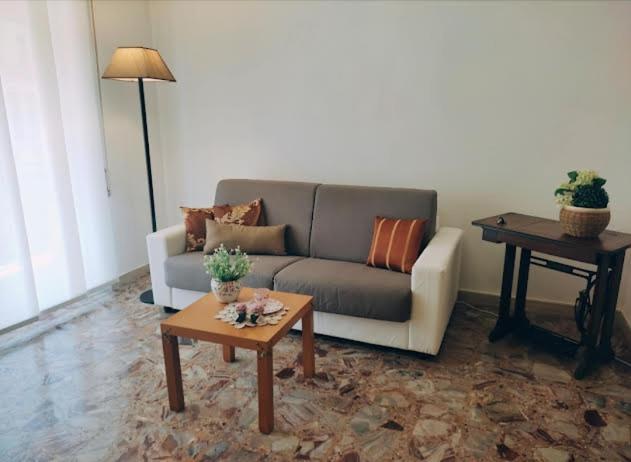 סנרמו Appartamento Delizioso Con Terrazzo In Centro-Delicious Apartment With Terrace מראה חיצוני תמונה